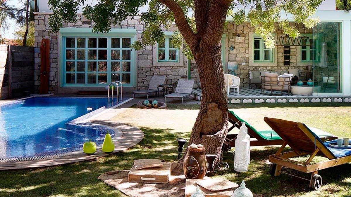 Çeşme'de Neden Profesyonel Tadilat Ustası ile Çalışmalısınız?